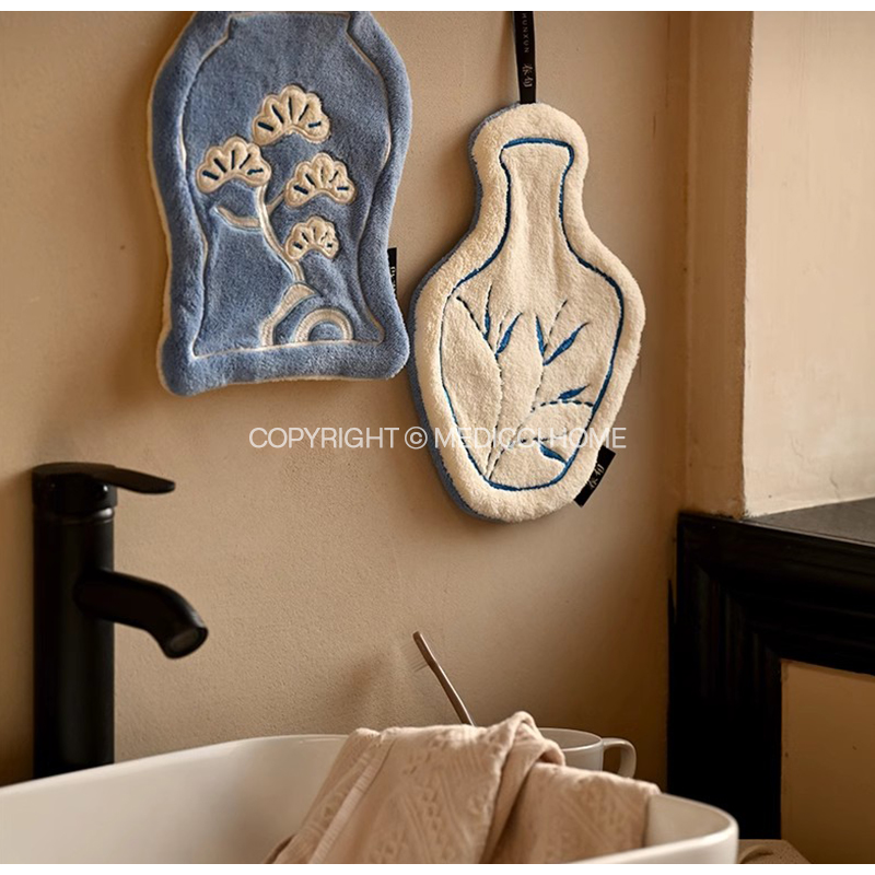 منشفة يد مطرزة بشجرة الصنوبر ا - مراجعة Embroidery Unique Design وسعره