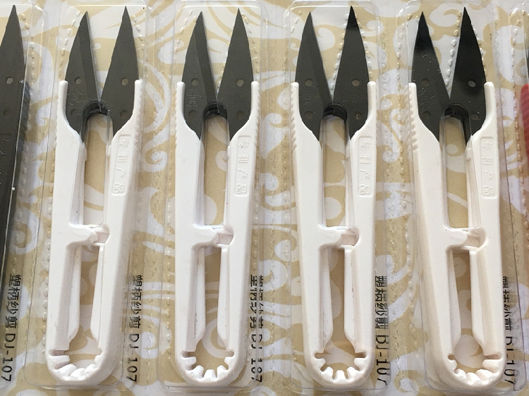 Daji مقص مقبض بلاستيكي مقص صغي - مراجعة Embroidery Scissors Small وسعره
