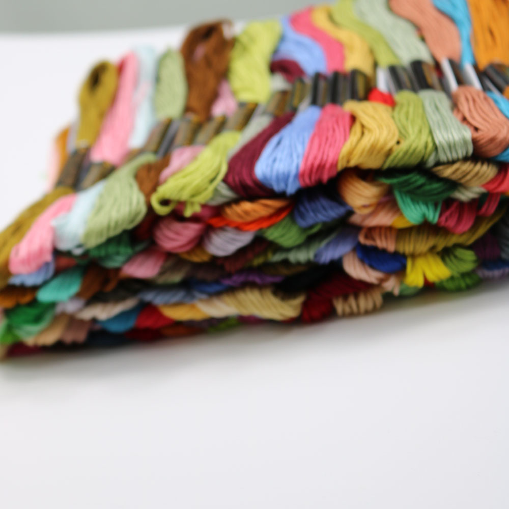 خيط تطريز متقاطع ثابت بخمسين ل - مراجعة Embroidery Diy وسعره