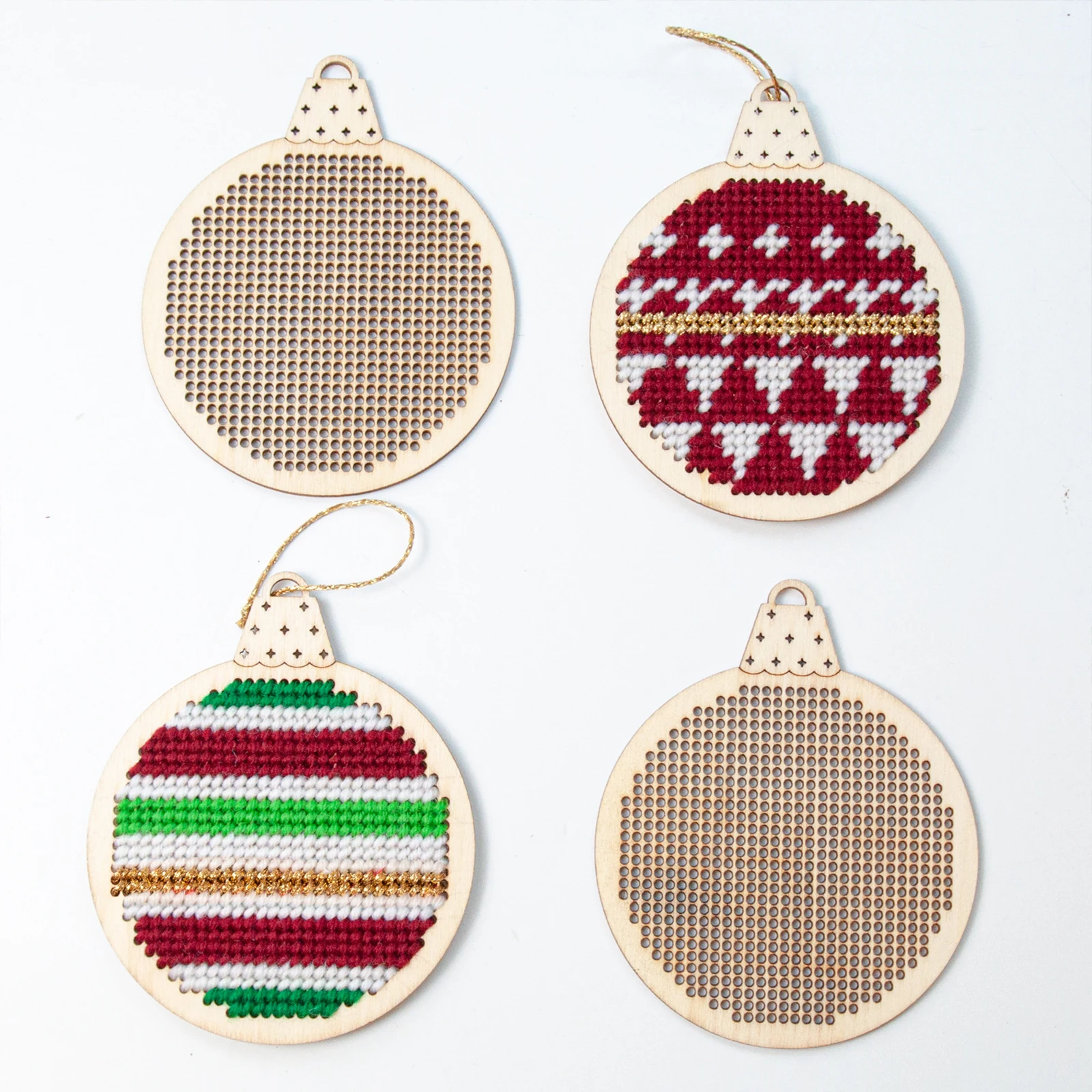 12 قطعة من قطع الخشب المنحوتة  - مراجعة Embroidery Xmas Decorations وسعره